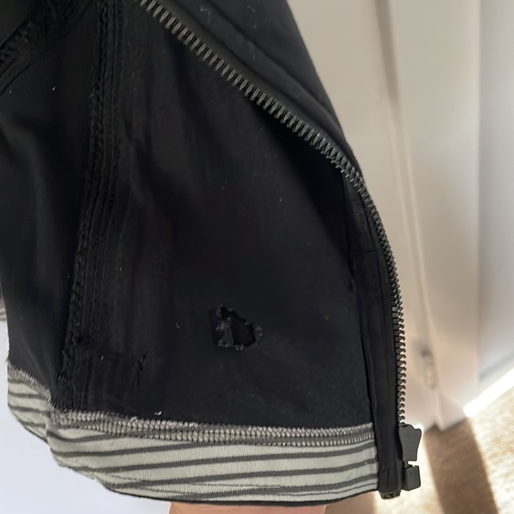 Lululemon Jacket - Picture 5 of 5